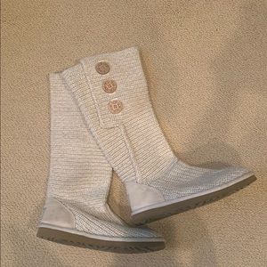 Women’s UGG Classic Cardy II Knot Boot